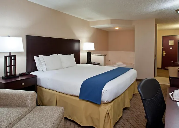 Holiday Inn Express Grove City - Premium Outlet Mall By Ihg